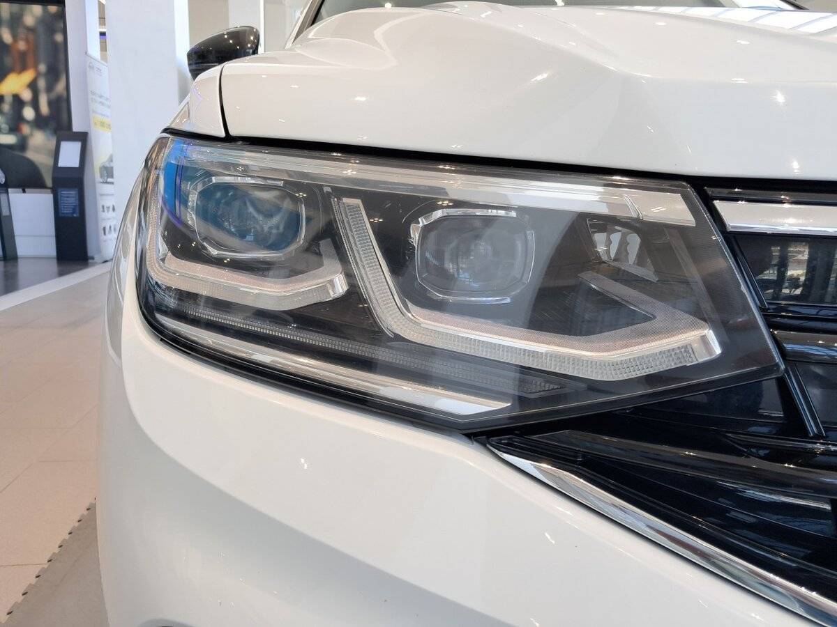 Купить Volkswagen Tiguan с пробегом. Фото: #16