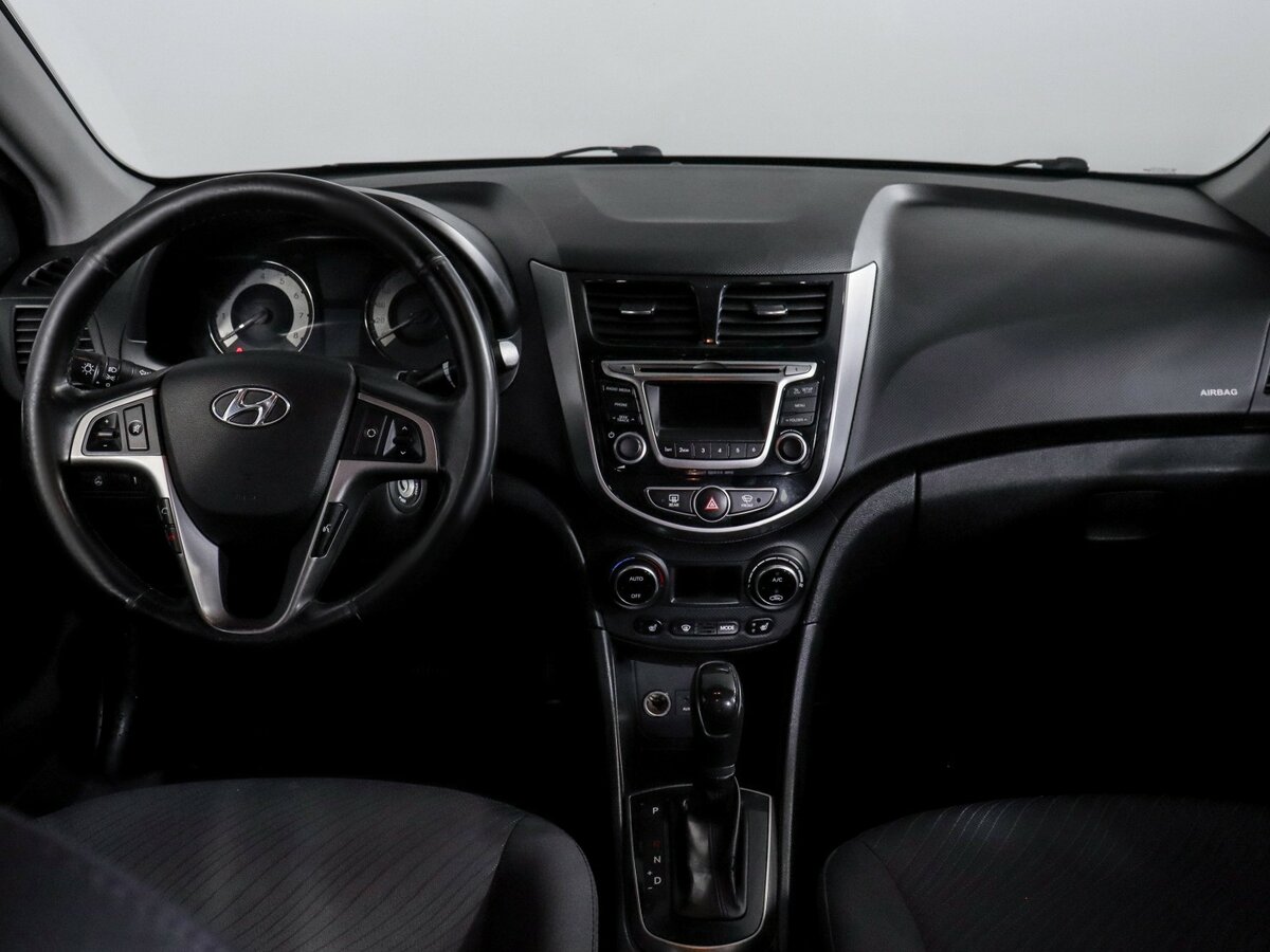 Купить Hyundai Solaris с пробегом. Фото: #9