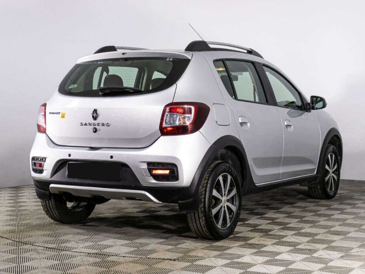 Купить Renault Sandero с пробегом. Фото: #4