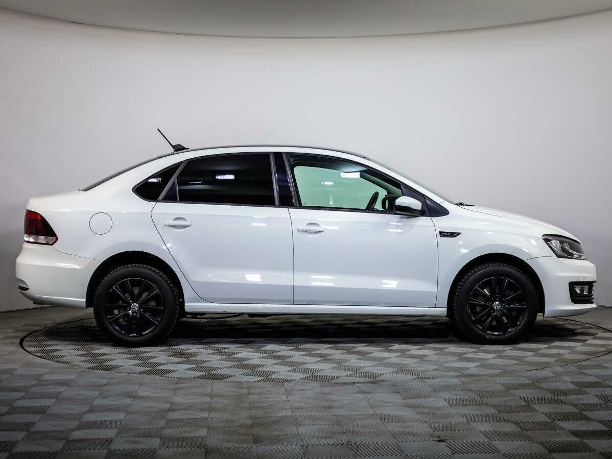 Купить Volkswagen Polo с пробегом. Фото: #2