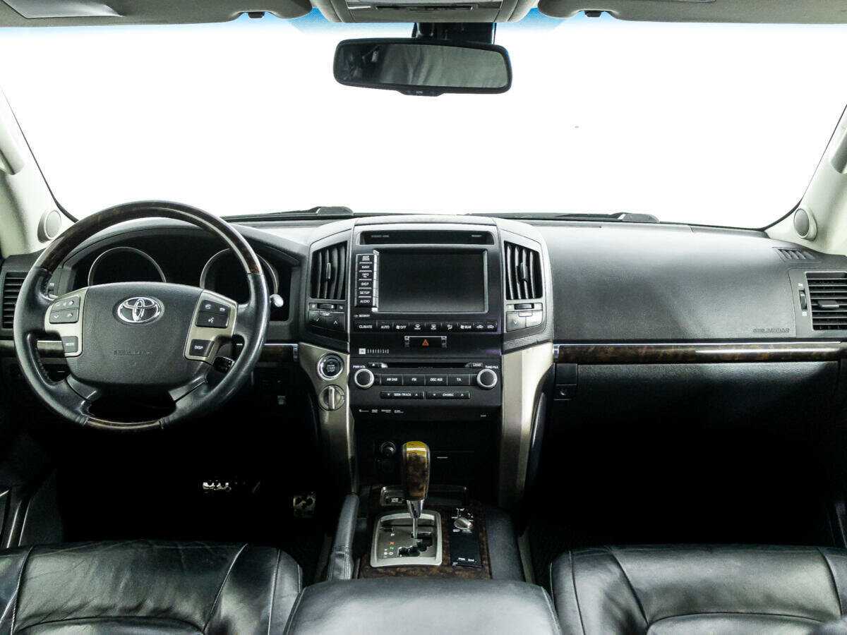 Купить Toyota Land Cruiser с пробегом. Фото: #11