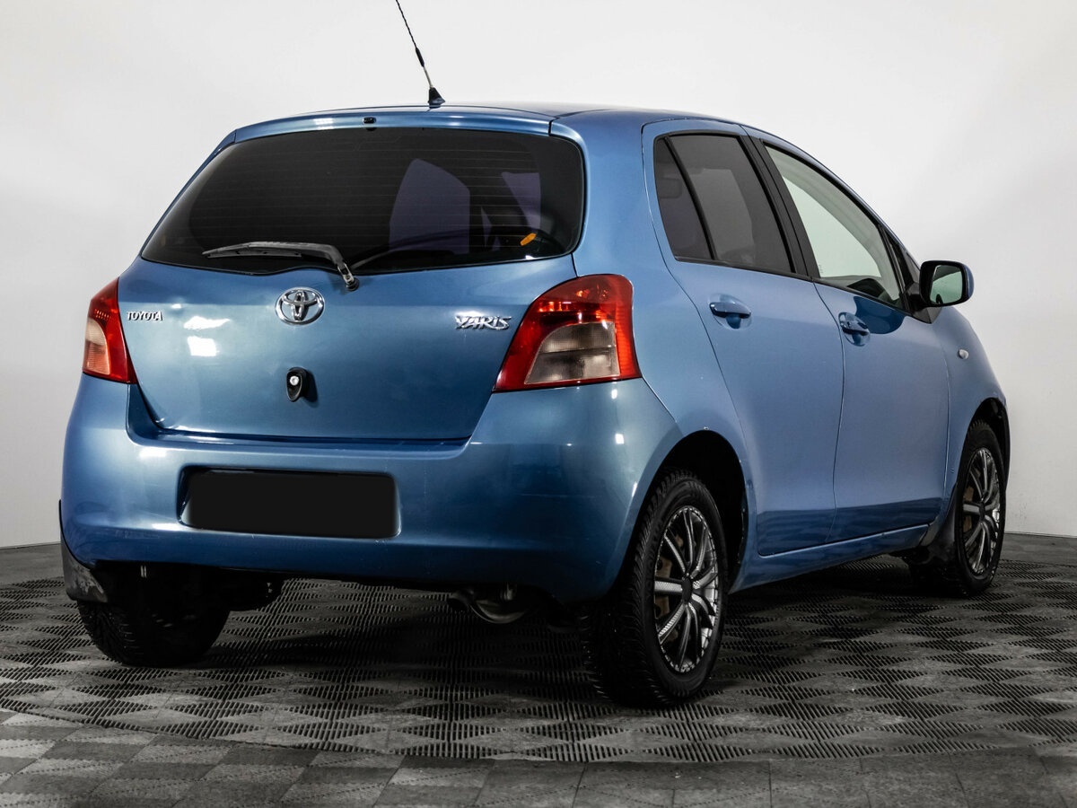 Купить Toyota Yaris с пробегом. Фото: #4