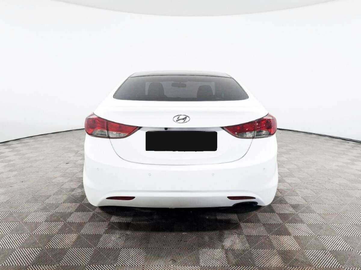 Купить Hyundai Avante с пробегом. Фото: #4