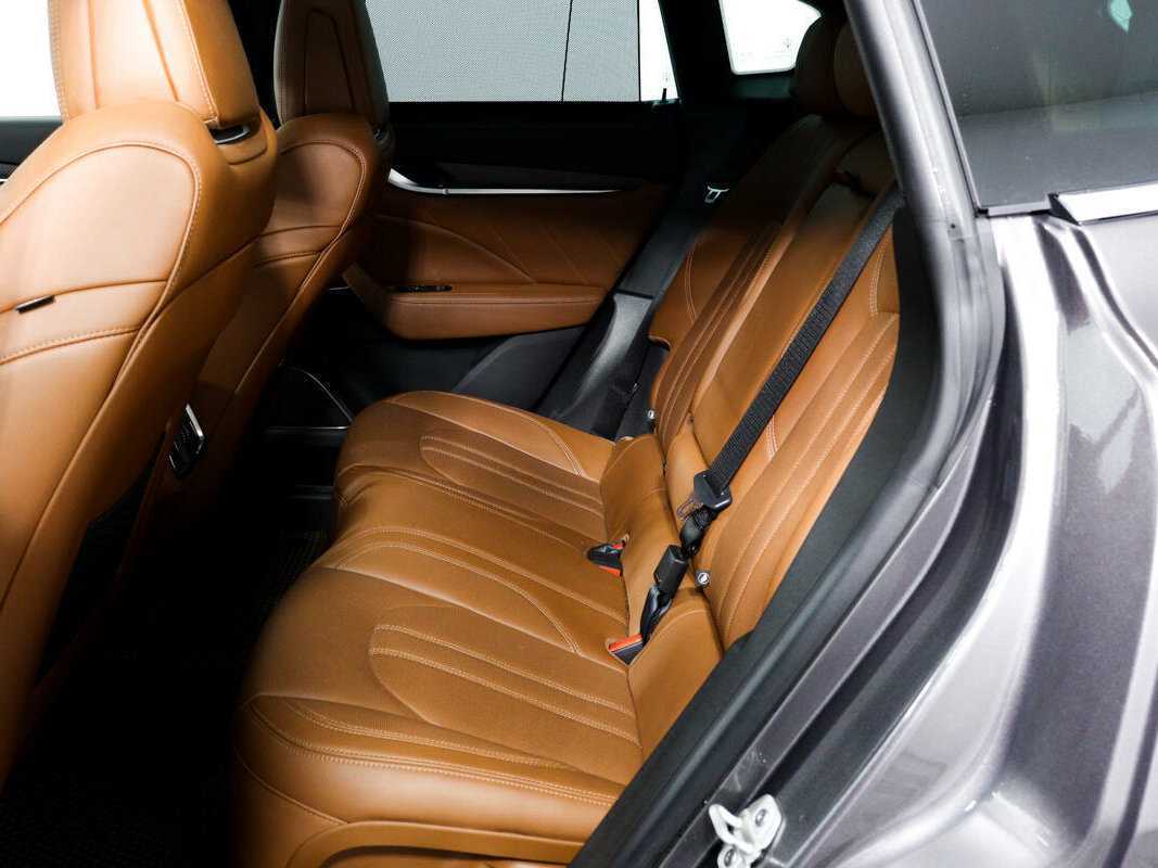 Купить Maserati Levante с пробегом. Фото: #11