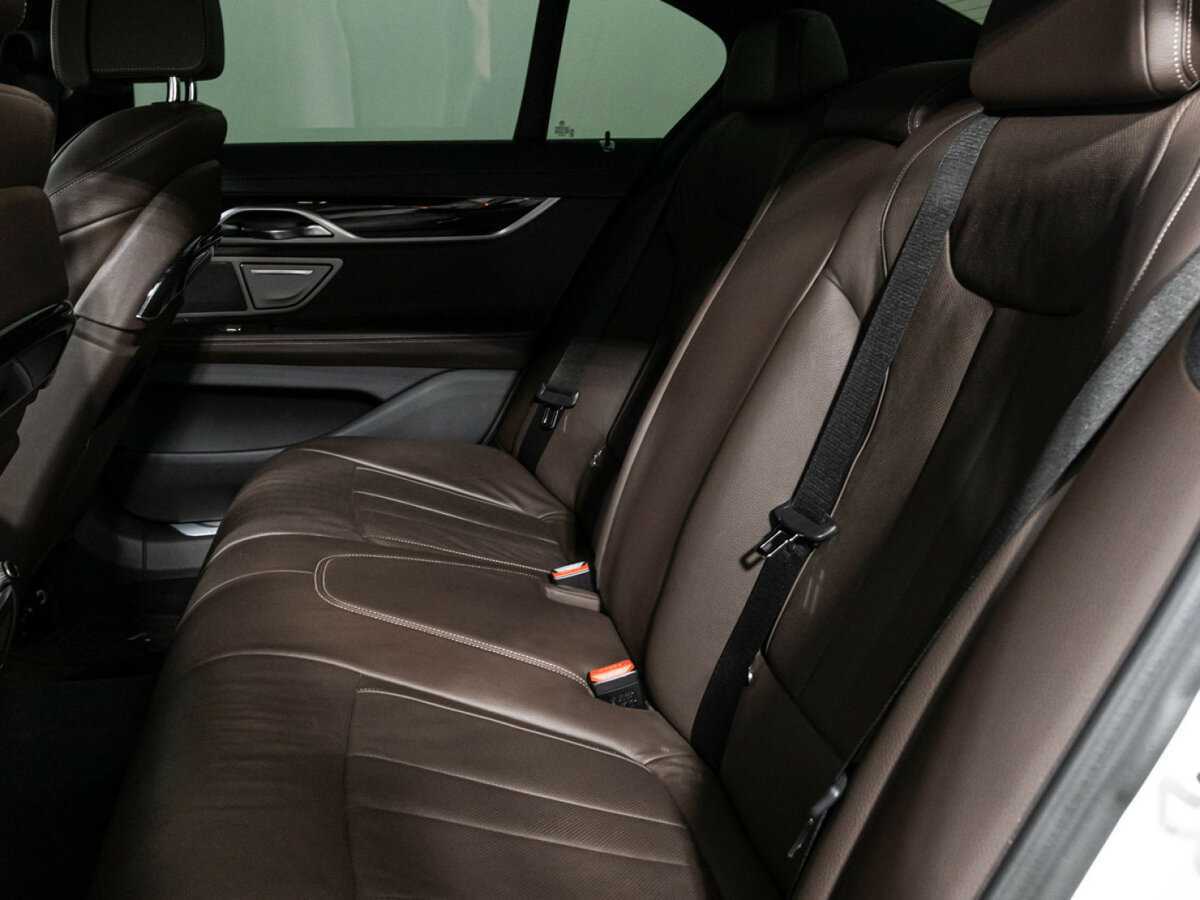 Купить BMW 7 серии с пробегом. Фото: #9