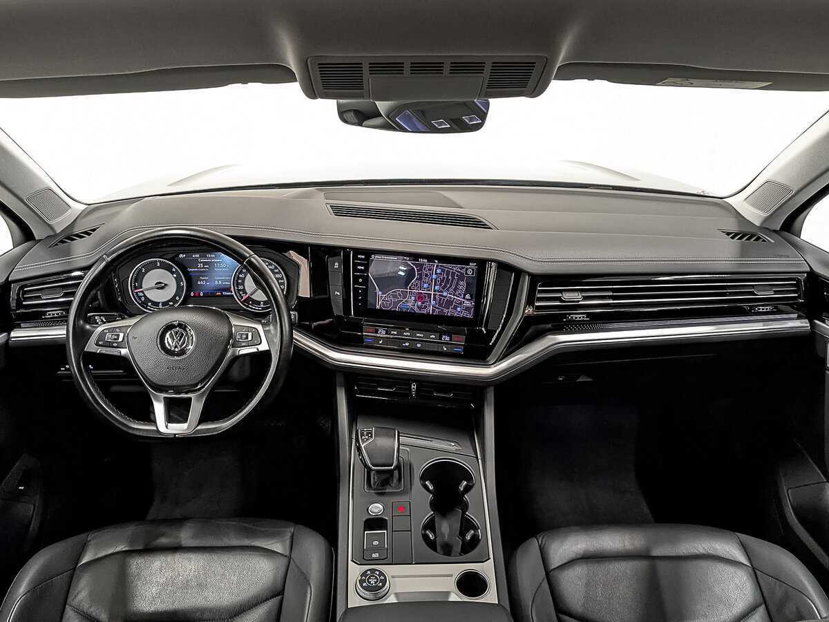 Купить Volkswagen Touareg с пробегом. Фото: #13