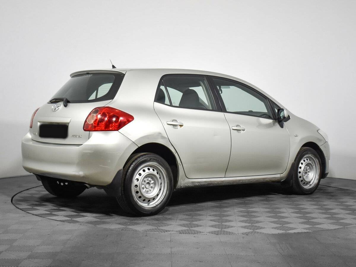 Купить Toyota Auris с пробегом. Фото: #4