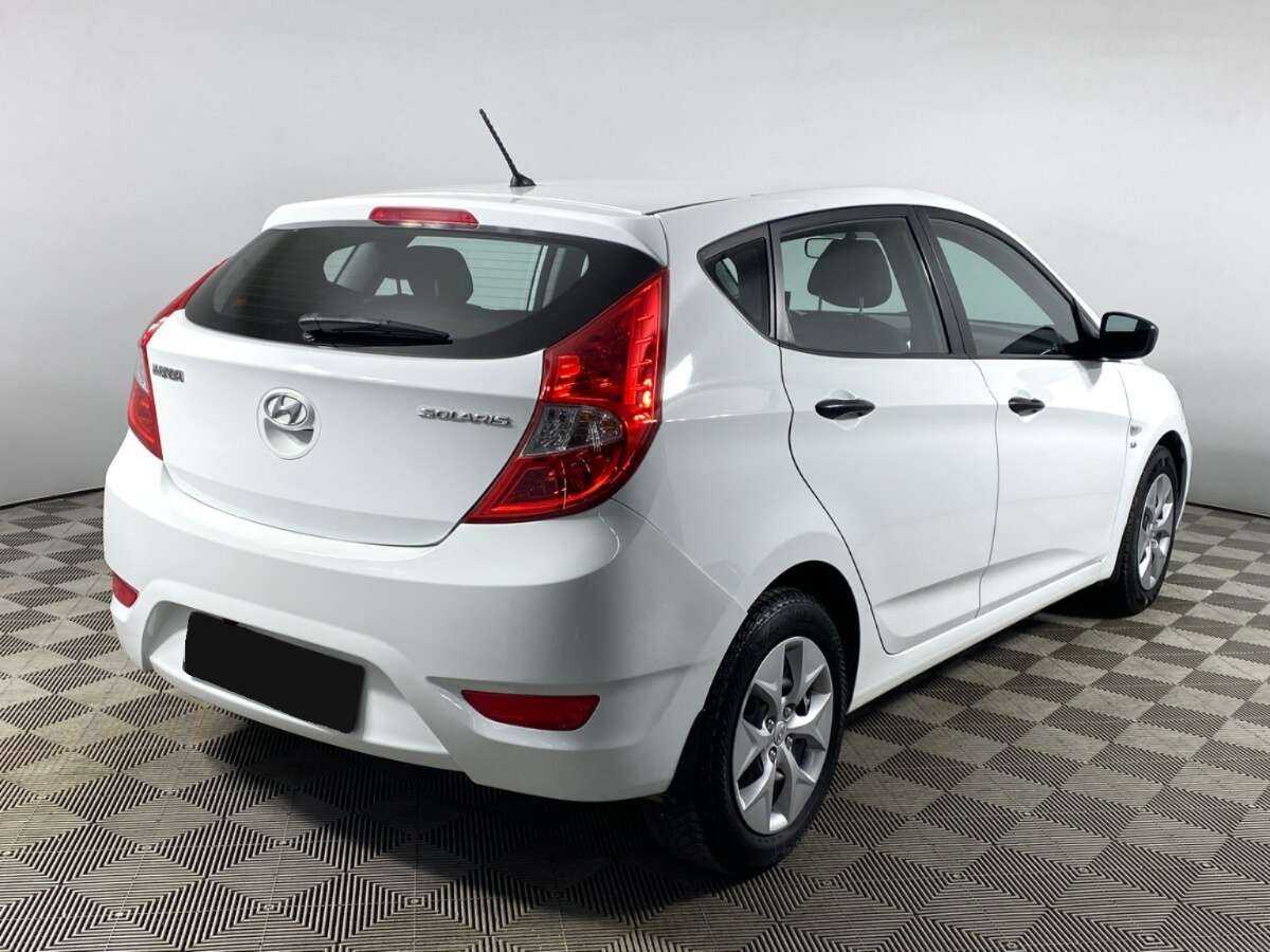 Купить Hyundai Solaris с пробегом. Фото: #4