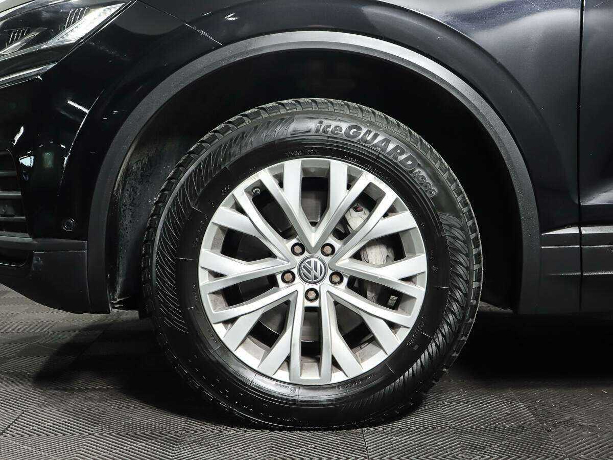 Купить Volkswagen Touareg с пробегом. Фото: #30