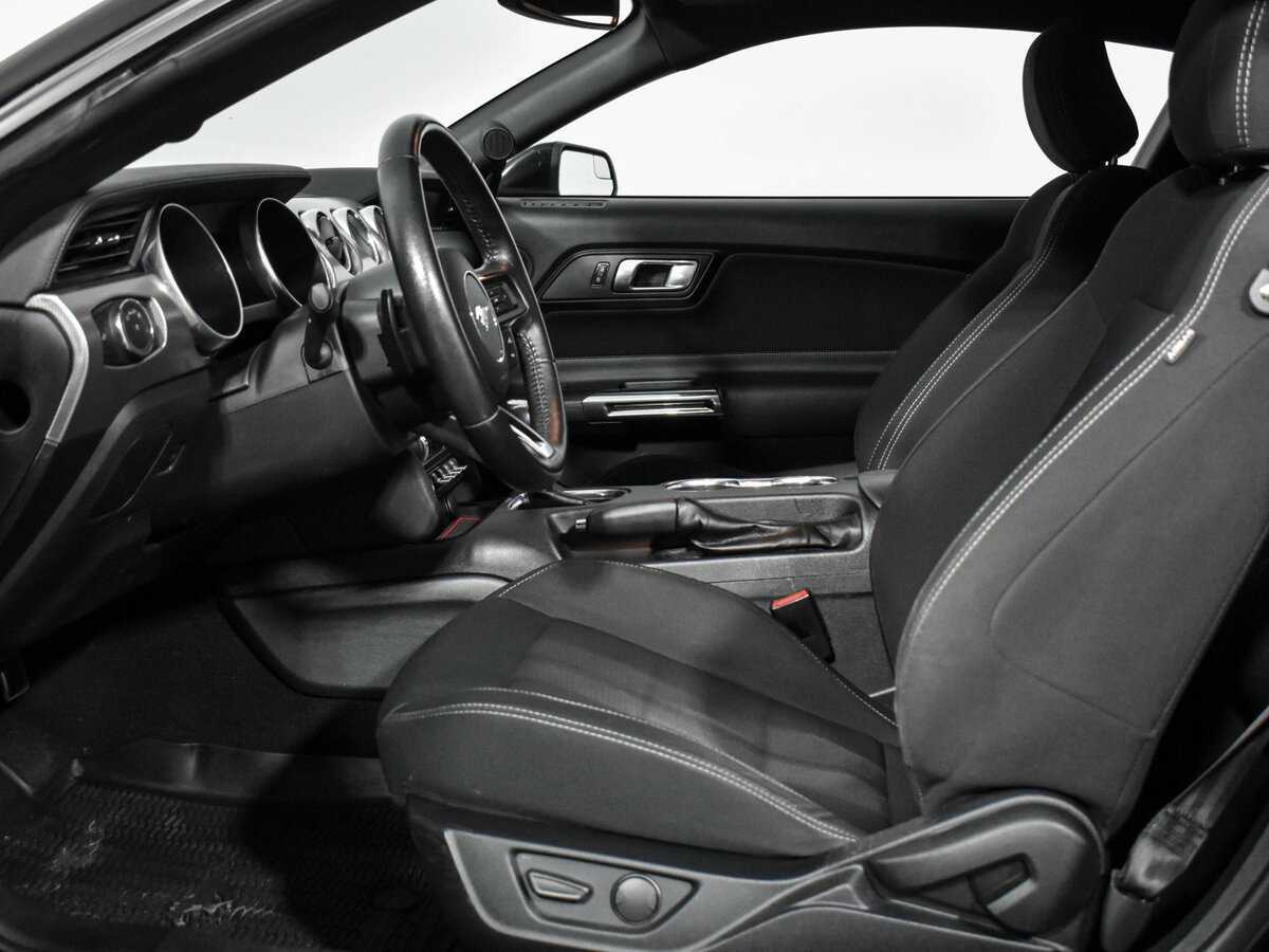 Купить Ford Mustang с пробегом. Фото: #9