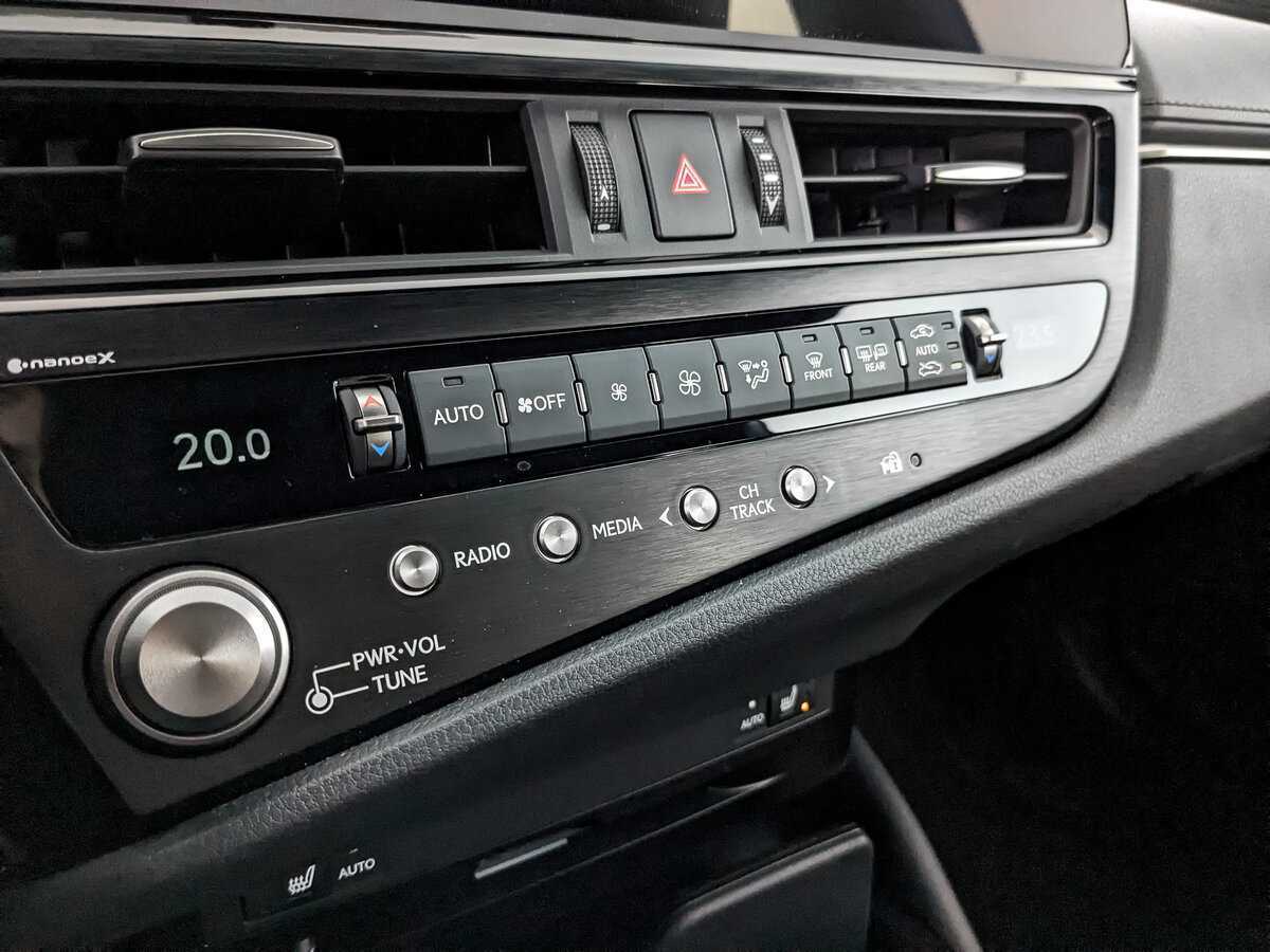 Купить Lexus ES с пробегом. Фото: #14