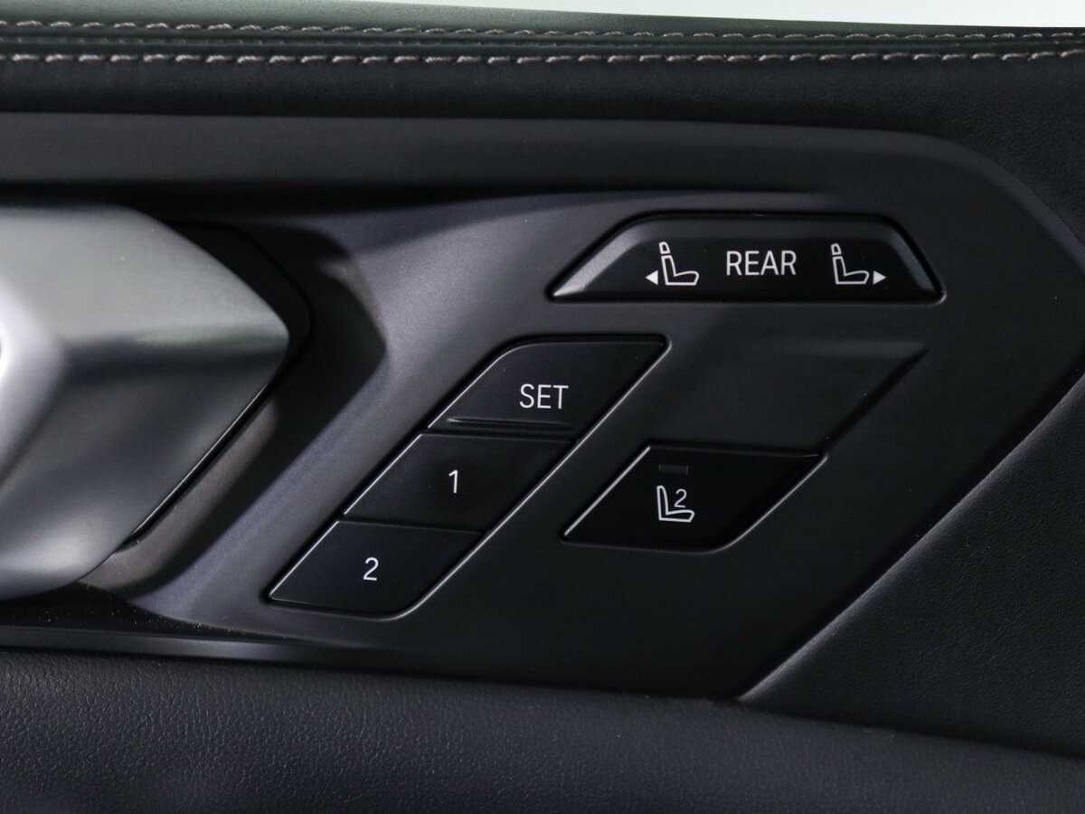 Купить BMW X7 с пробегом. Фото: #24