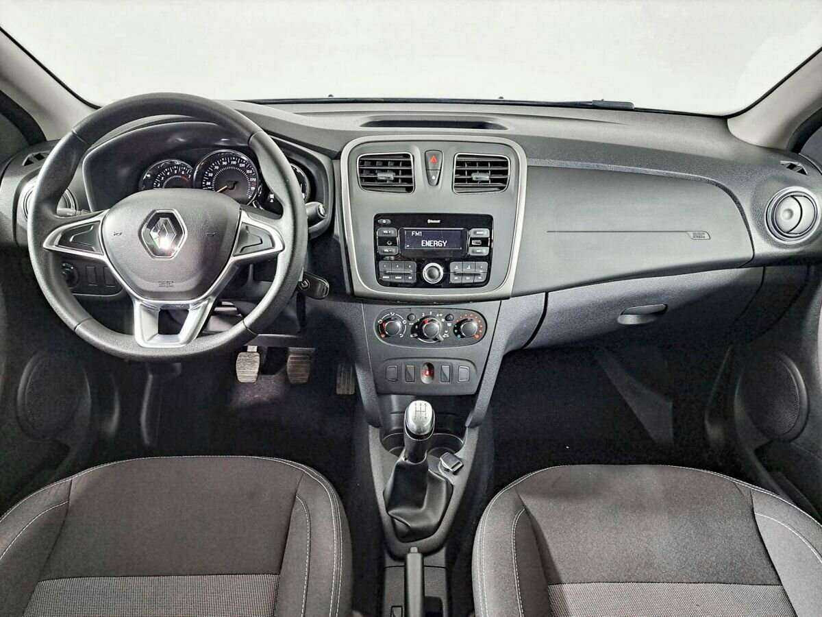 Купить Renault Sandero с пробегом. Фото: #11