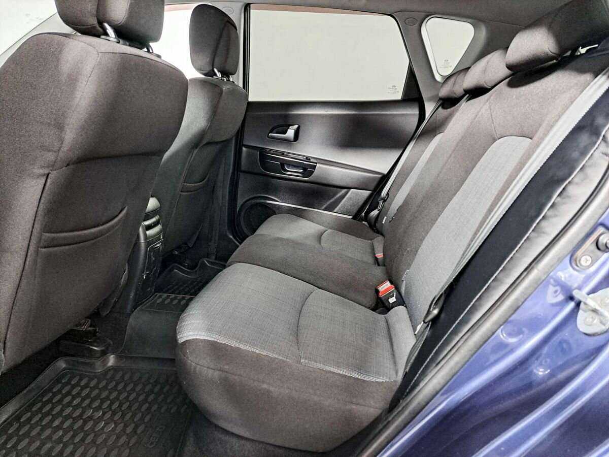 Купить Kia Ceed с пробегом. Фото: #9