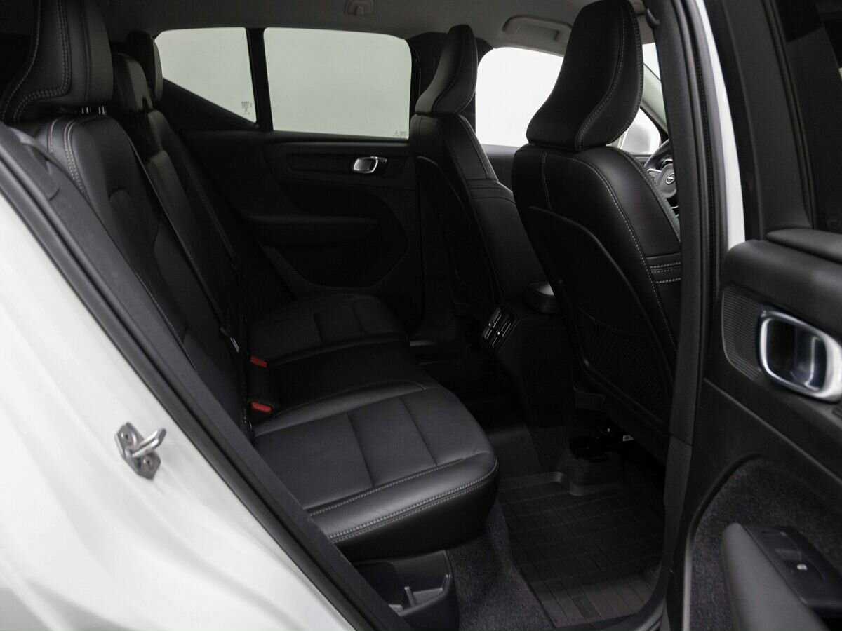 Купить Volvo XC40 с пробегом. Фото: #11