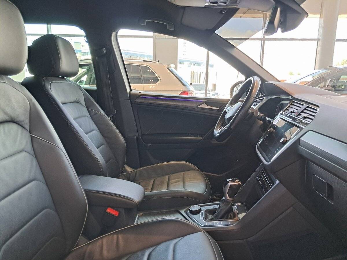 Купить Volkswagen Tiguan с пробегом. Фото: #10