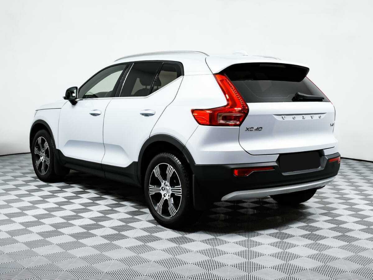 Купить Volvo XC40 с пробегом. Фото: #6