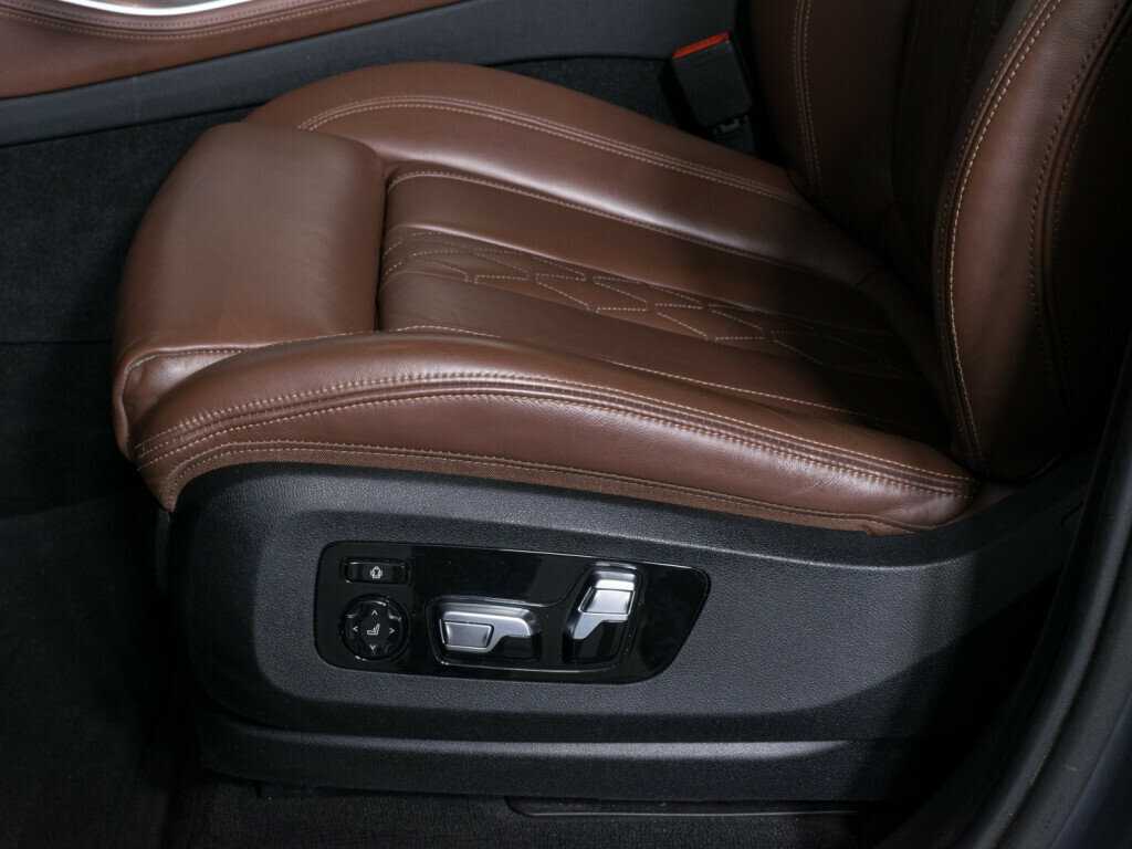 Купить BMW X5 с пробегом. Фото: #16