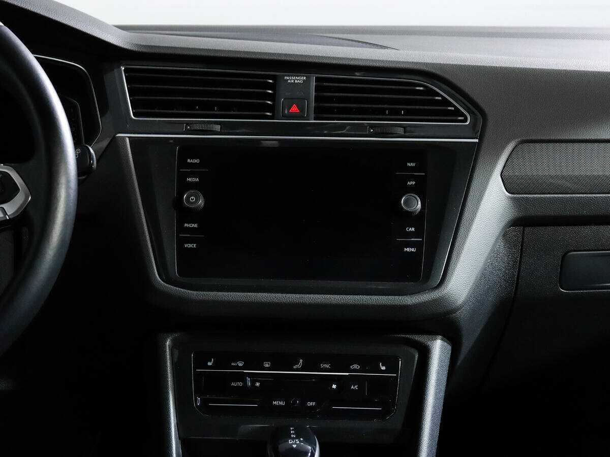 Купить Volkswagen Tiguan с пробегом. Фото: #10