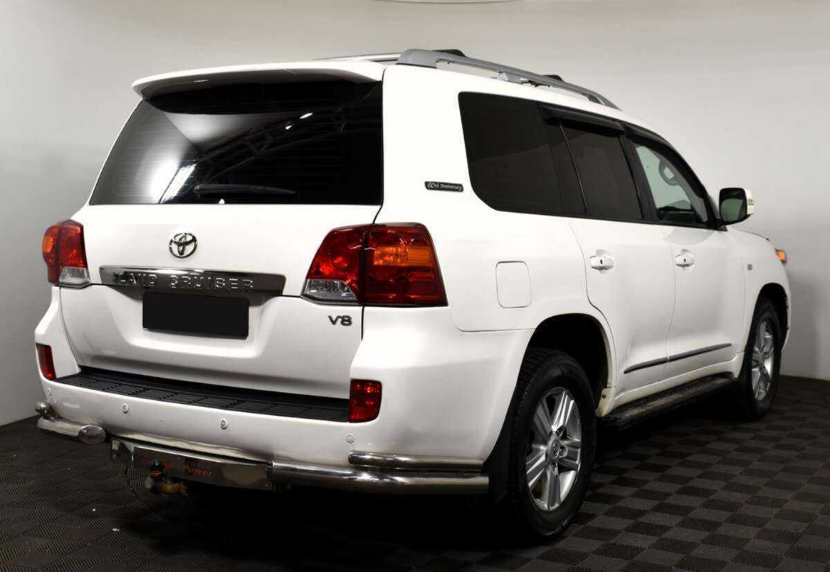 Купить Toyota Land Cruiser с пробегом. Фото: #3