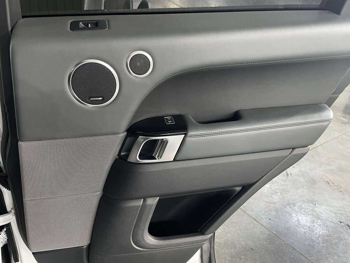 Купить Land Rover Range Rover Sport с пробегом. Фото: #30