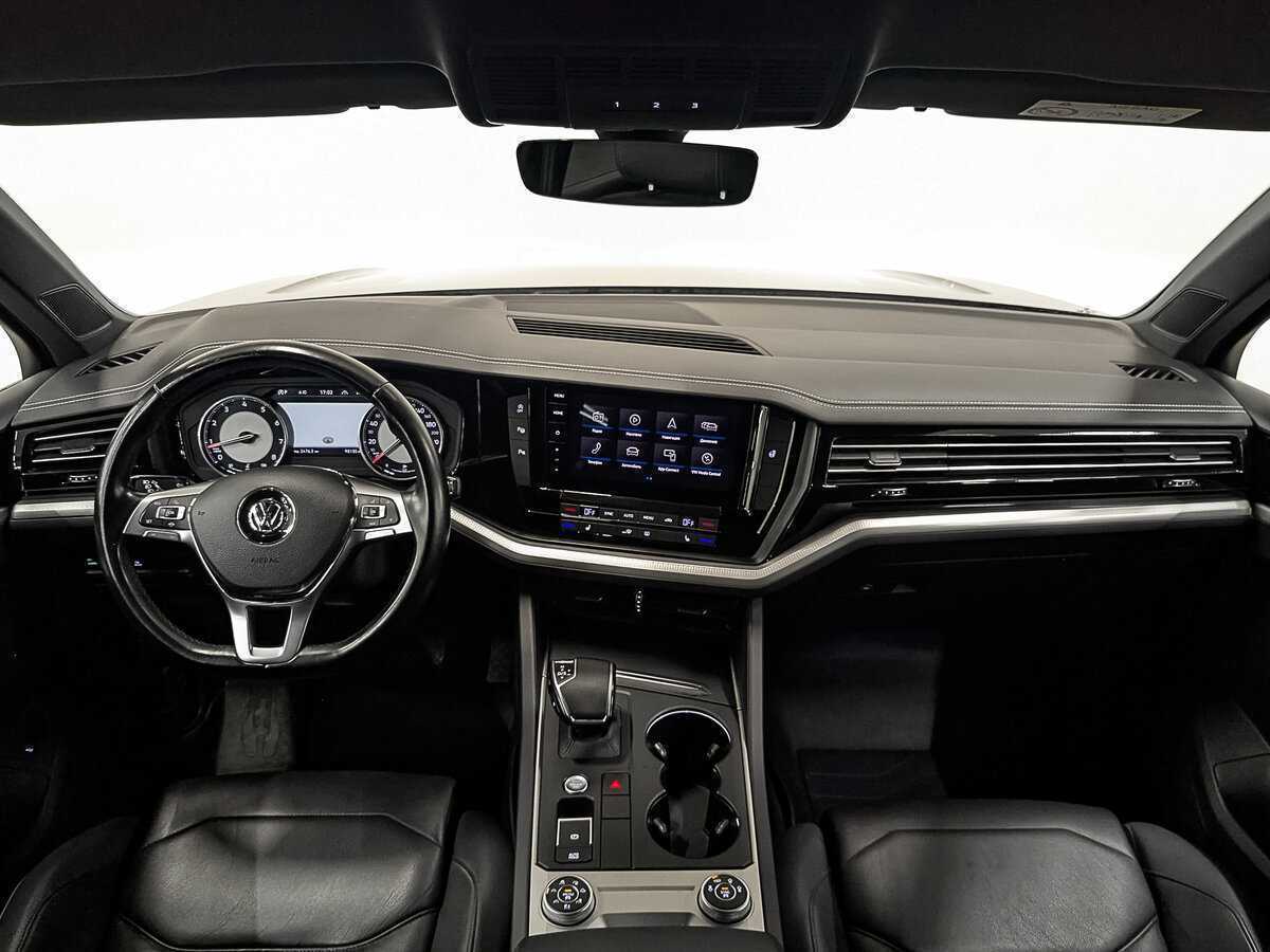 Купить Volkswagen Touareg с пробегом. Фото: #13