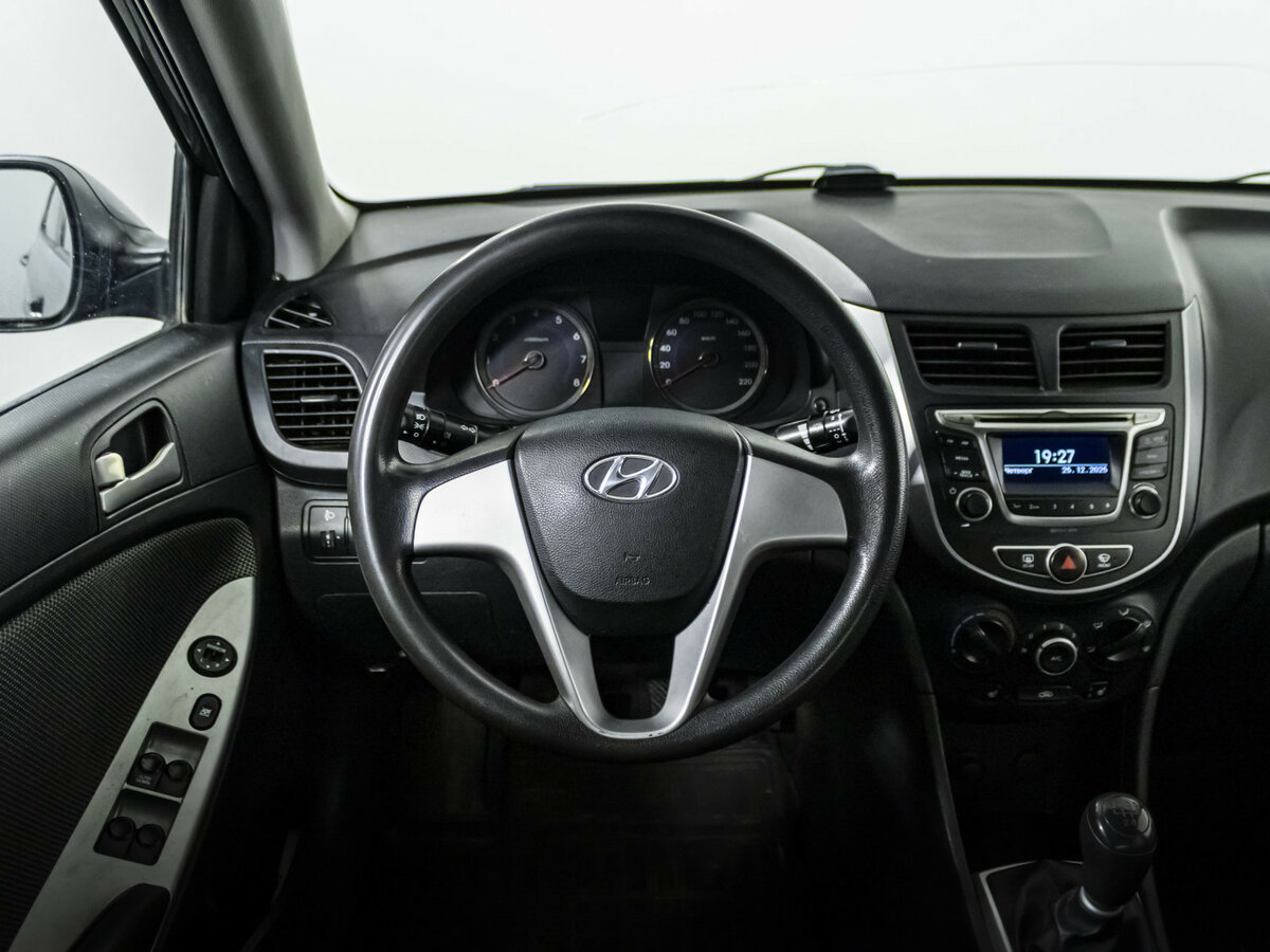 Купить Hyundai Solaris с пробегом. Фото: #8