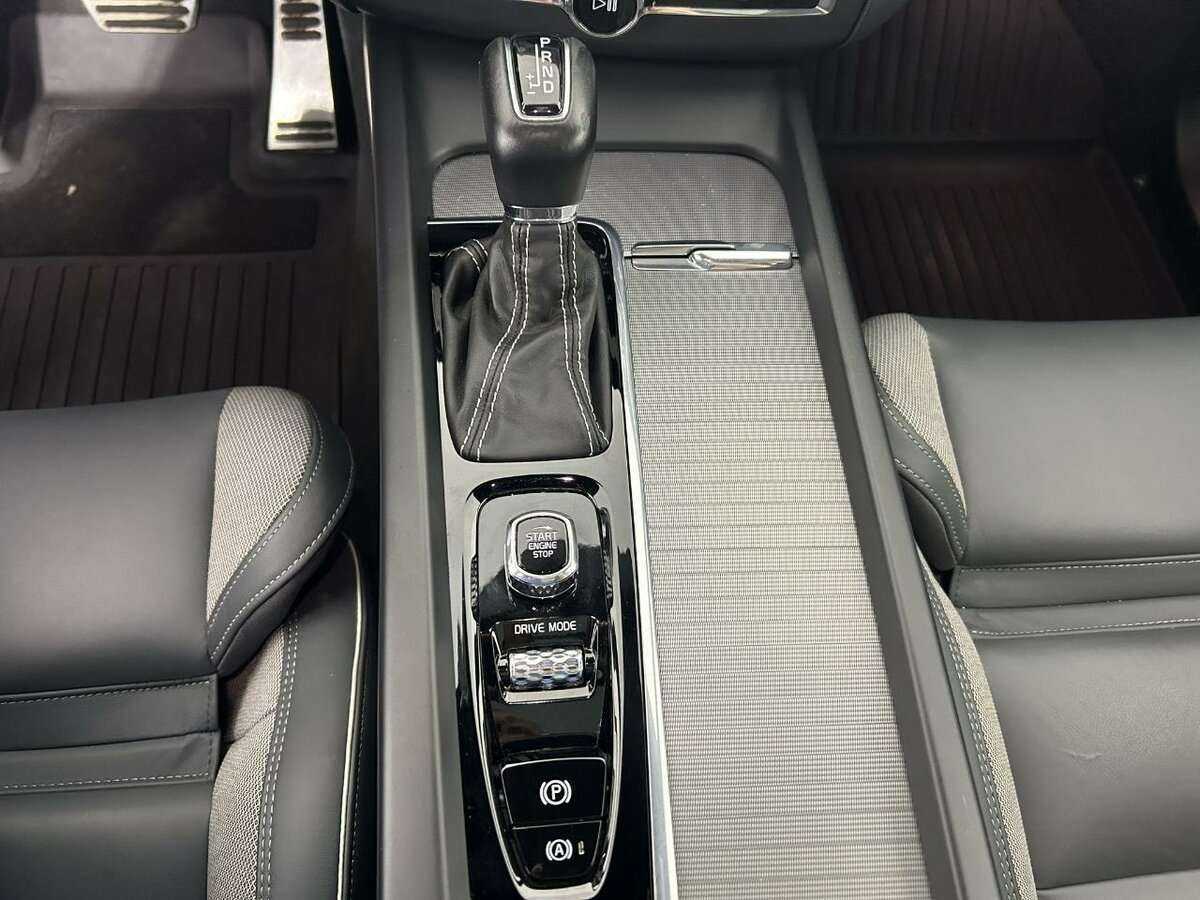 Купить Volvo XC60 с пробегом. Фото: #12