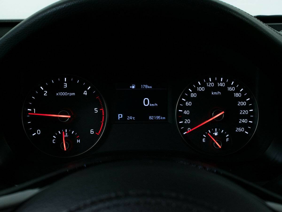Купить Kia K7 с пробегом. Фото: #9