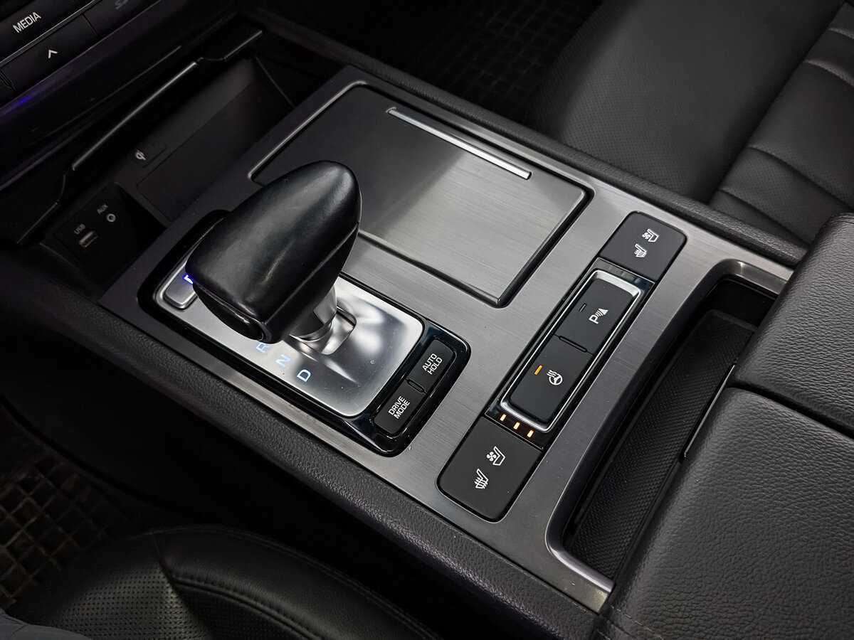 Купить Genesis G80 с пробегом. Фото: #26