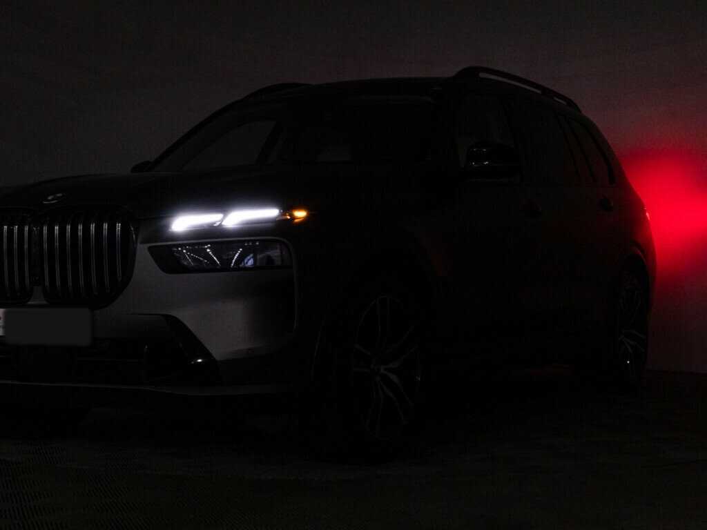 Купить BMW X7 с пробегом. Фото: #31
