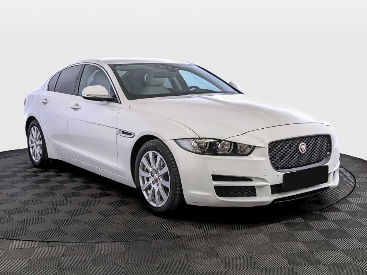Купить Jaguar XE с пробегом. Фото: #2