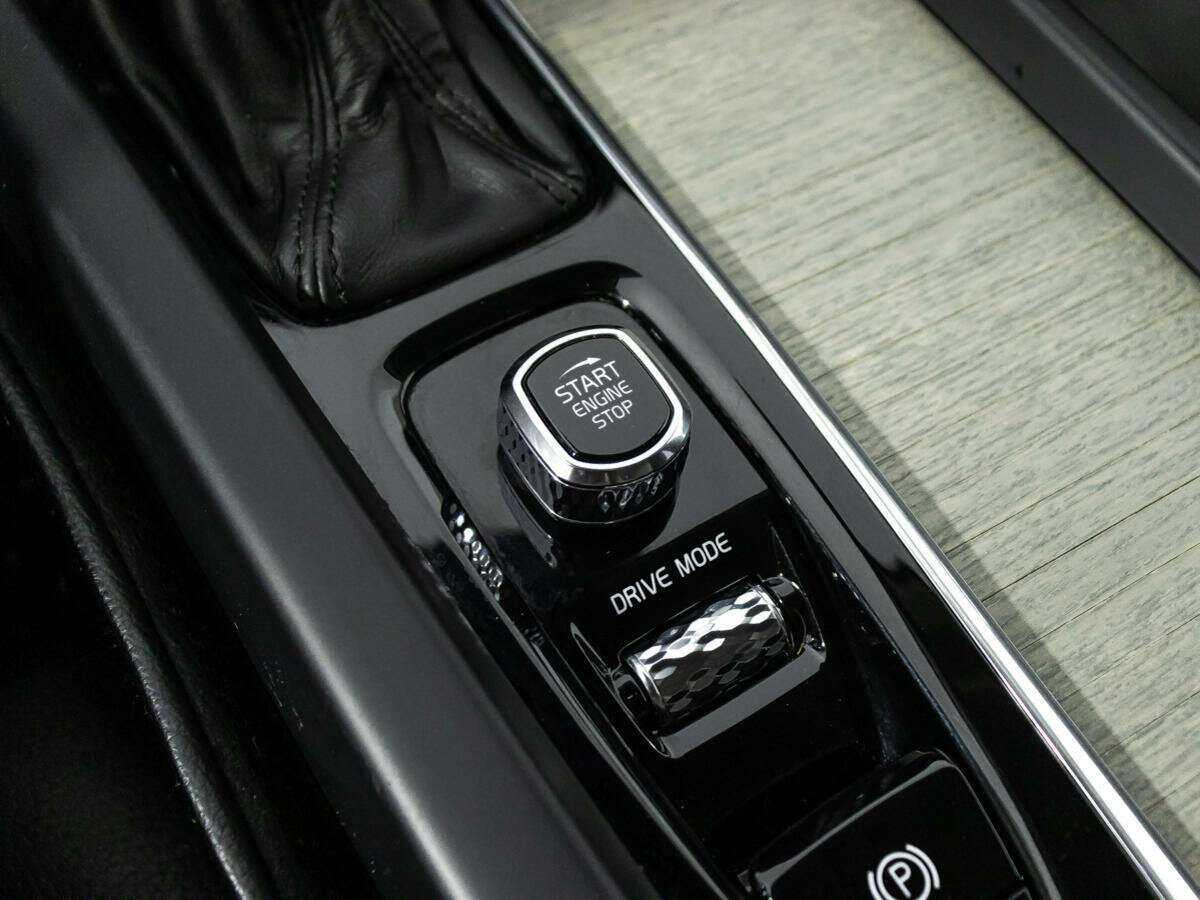 Купить Volvo XC60 с пробегом. Фото: #19