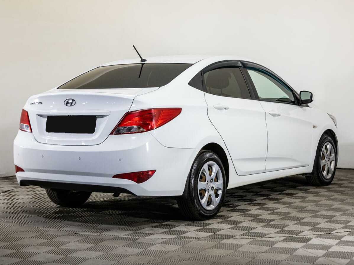 Купить Hyundai Solaris с пробегом. Фото: #4