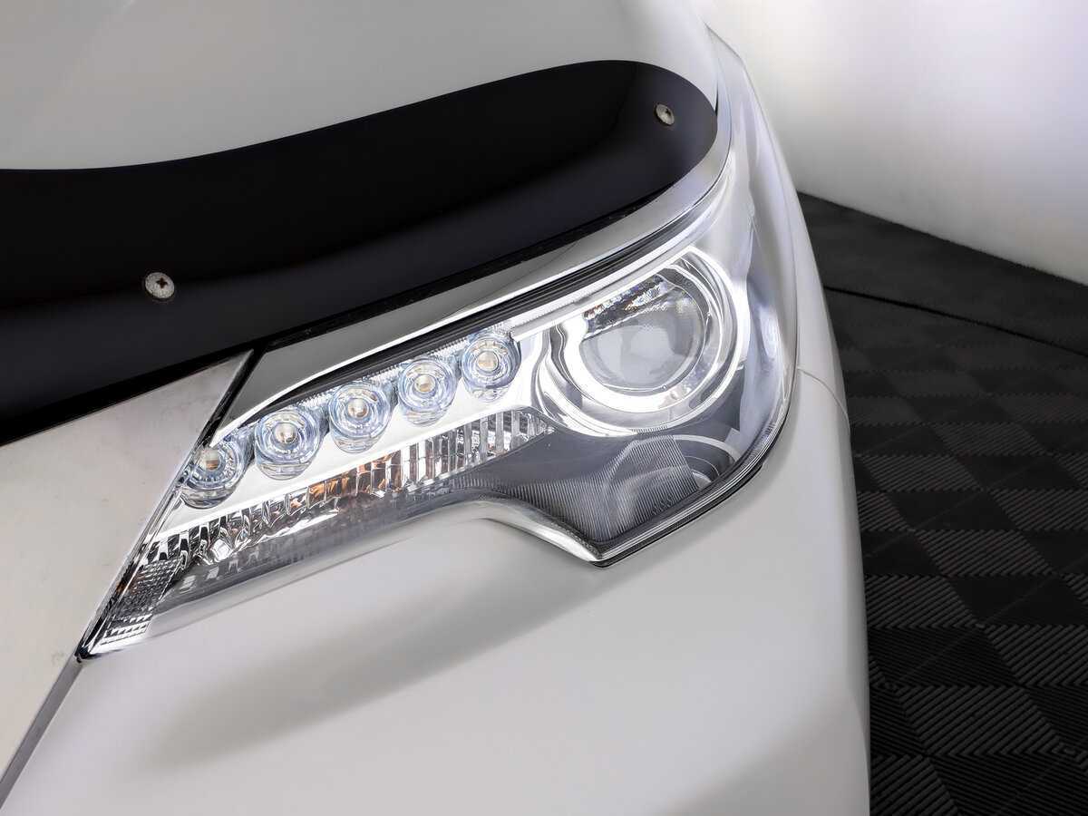 Купить Toyota Fortuner с пробегом. Фото: #15