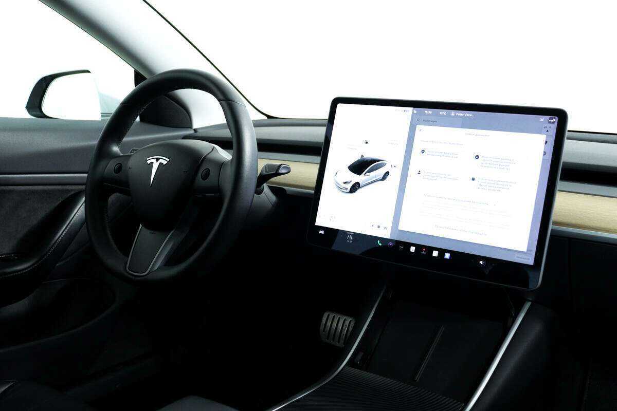 Купить Tesla Model 3 с пробегом. Фото: #8
