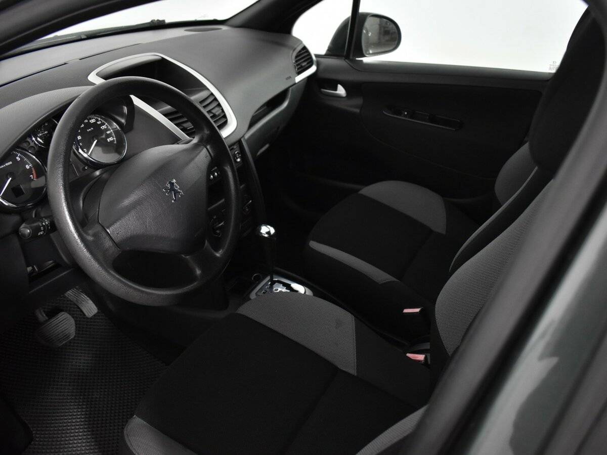 Купить Peugeot 207 с пробегом. Фото: #8