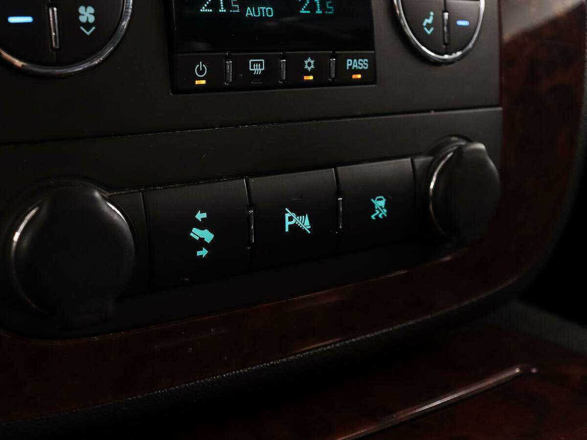 Купить Chevrolet Tahoe с пробегом. Фото: #13