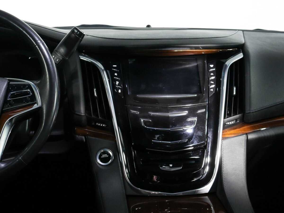 Купить Cadillac Escalade с пробегом. Фото: #9