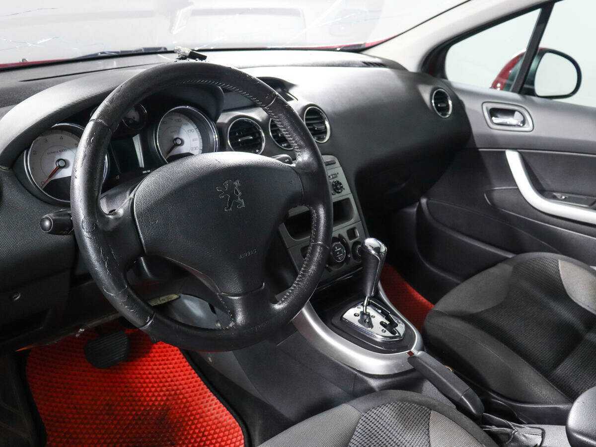 Купить Peugeot 308 с пробегом. Фото: #11