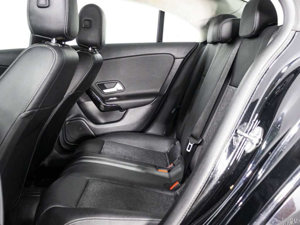 Купить Mercedes-Benz CLA с пробегом. Фото: #9