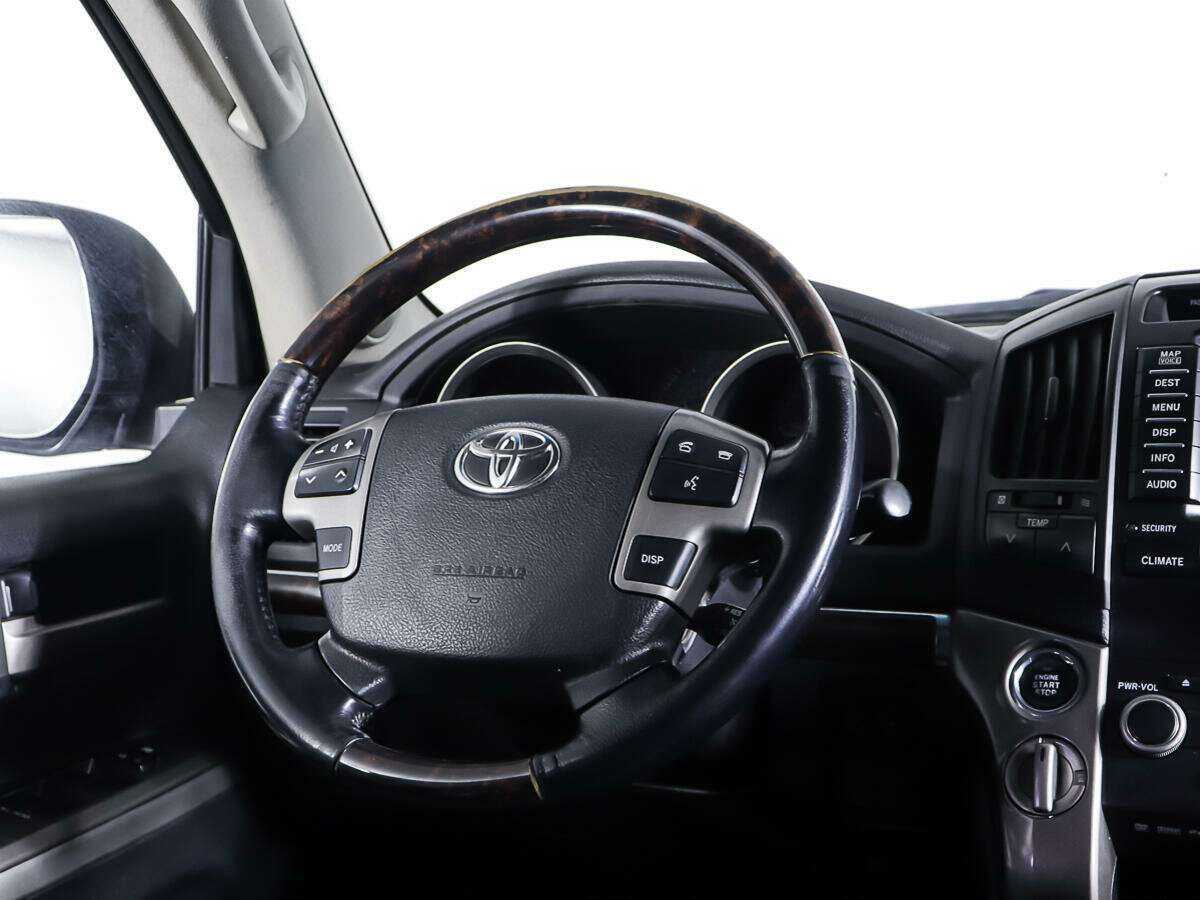 Купить Toyota Land Cruiser с пробегом. Фото: #13