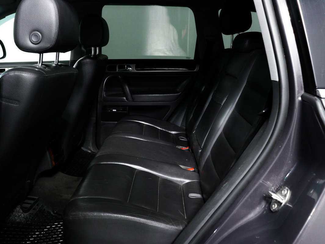 Купить Volkswagen Touareg с пробегом. Фото: #11