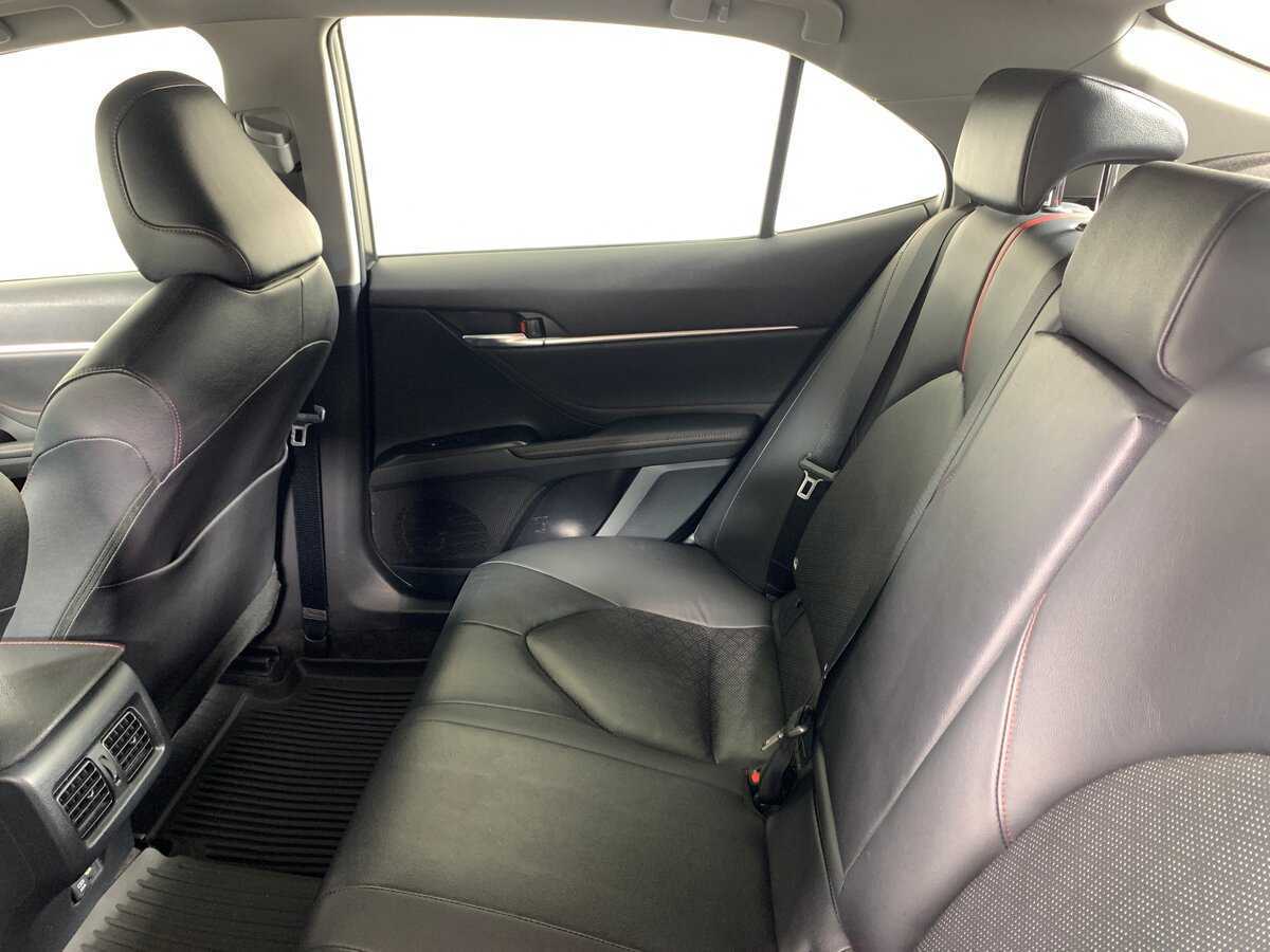 Купить Toyota Camry с пробегом. Фото: #17