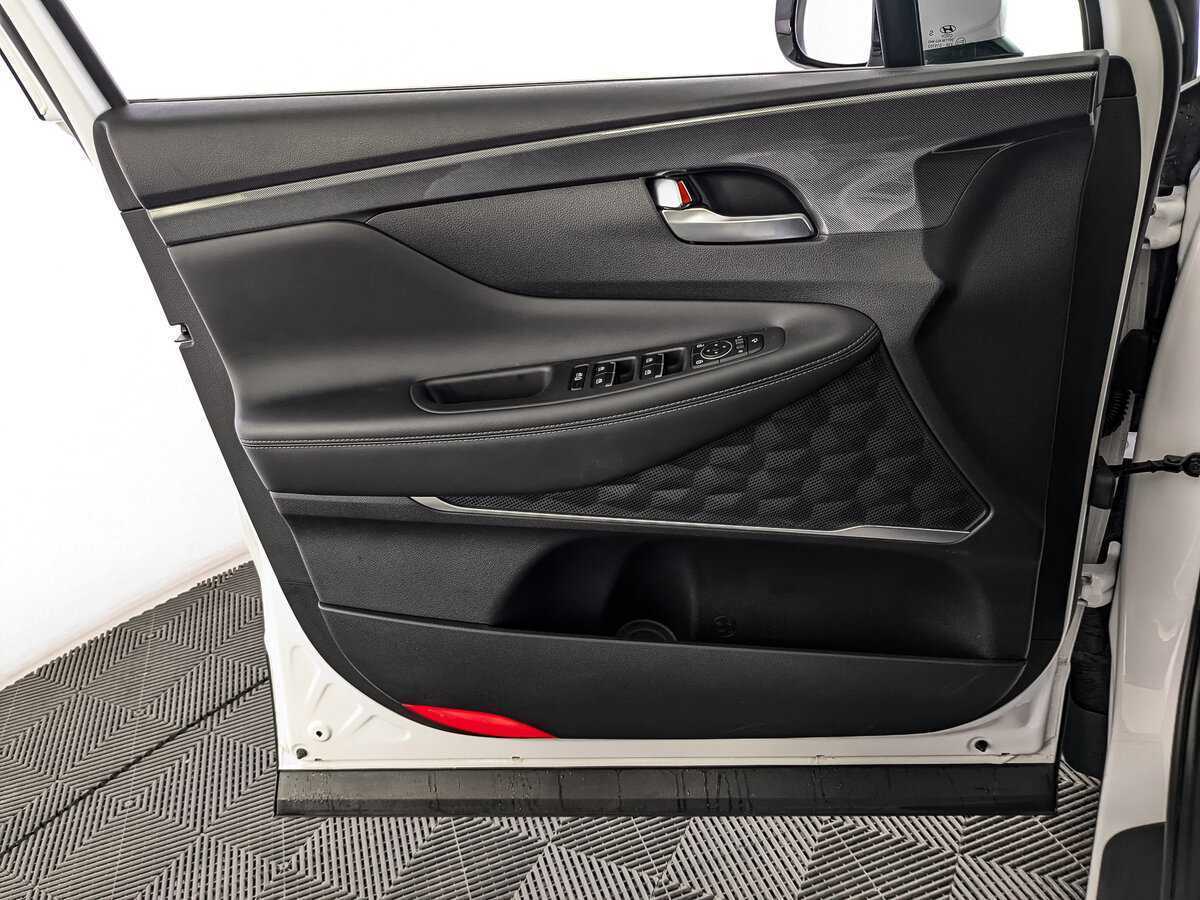 Купить Hyundai Santa Fe с пробегом. Фото: #18