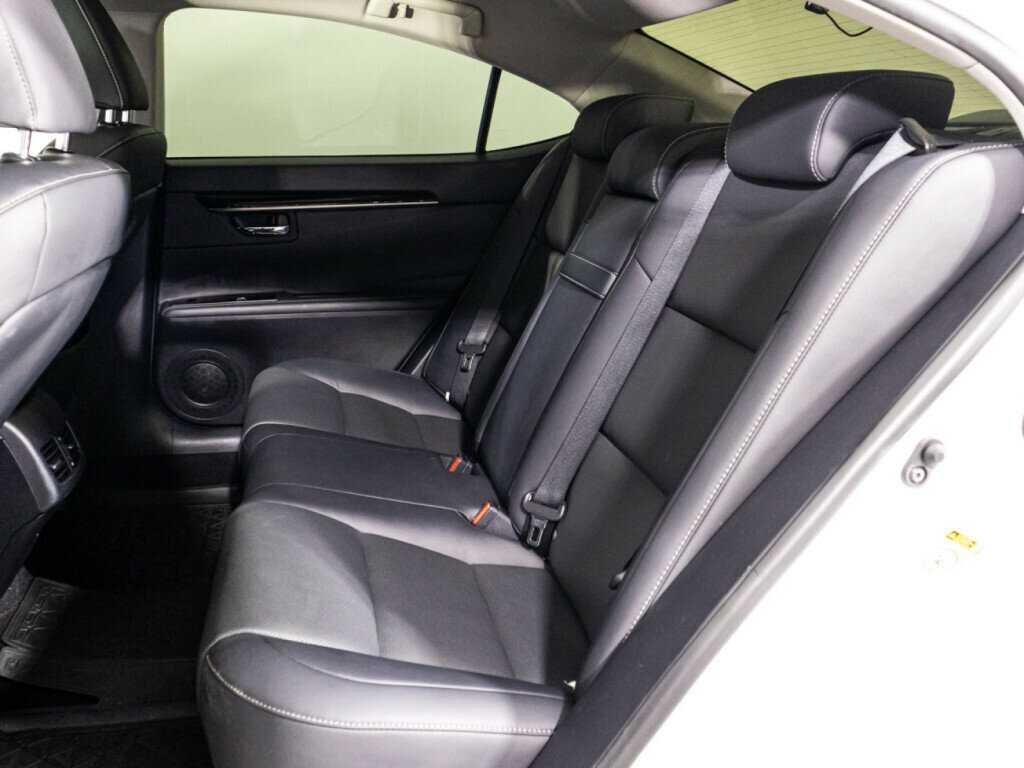 Купить Lexus ES с пробегом. Фото: #9