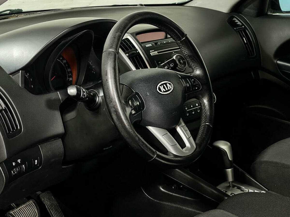 Купить Kia Ceed с пробегом. Фото: #12