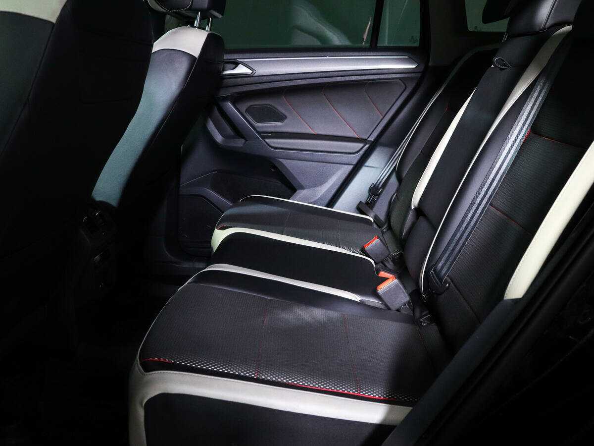 Купить Volkswagen Tiguan с пробегом. Фото: #7