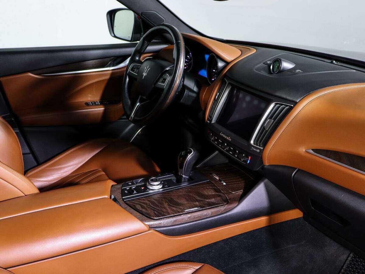 Купить Maserati Levante с пробегом. Фото: #6