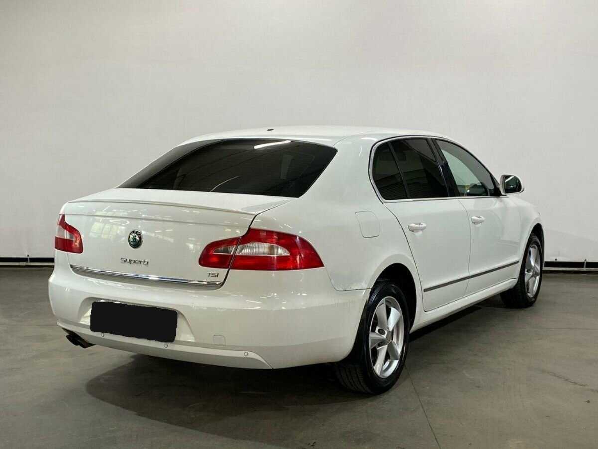 Купить Skoda Superb с пробегом. Фото: #4